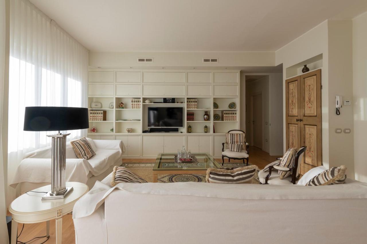 Casa Gramsci Luxury Apartment Pesaro Eksteriør bilde