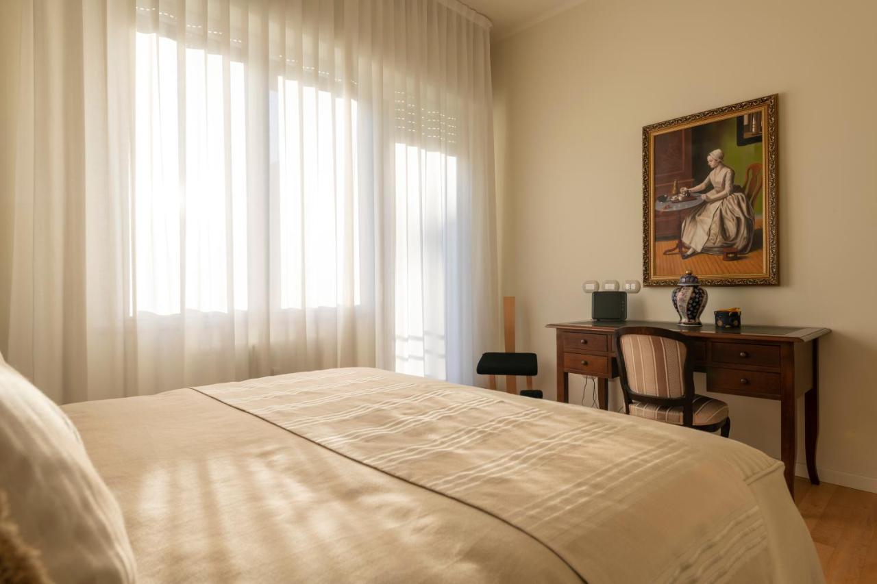 Casa Gramsci Luxury Apartment Pesaro Eksteriør bilde