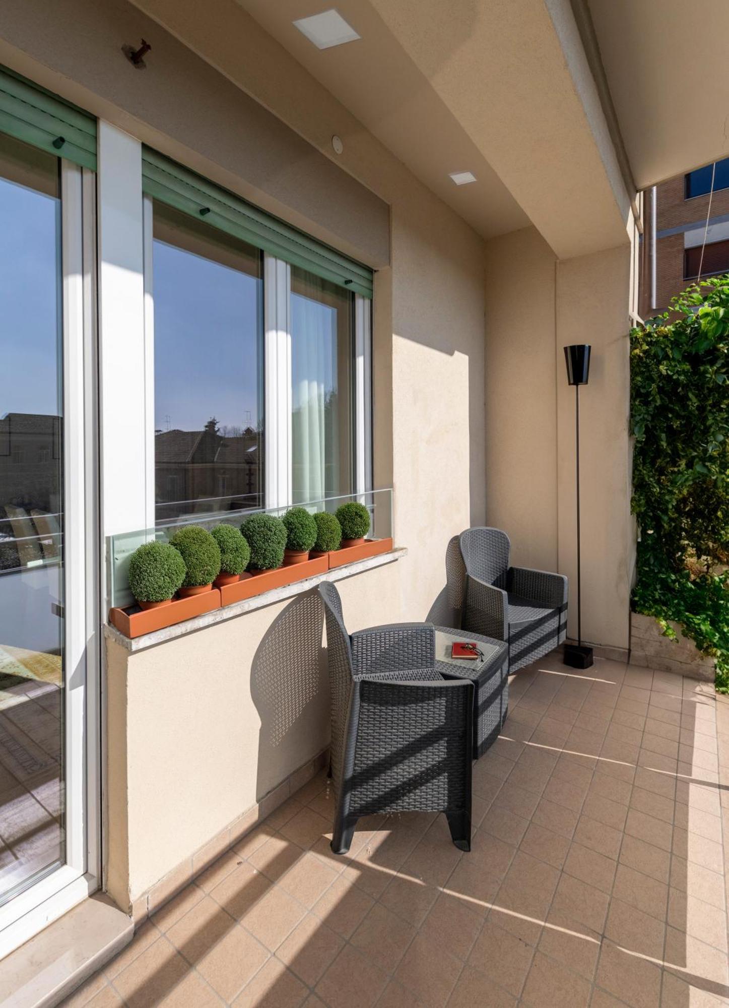Casa Gramsci Luxury Apartment Pesaro Eksteriør bilde